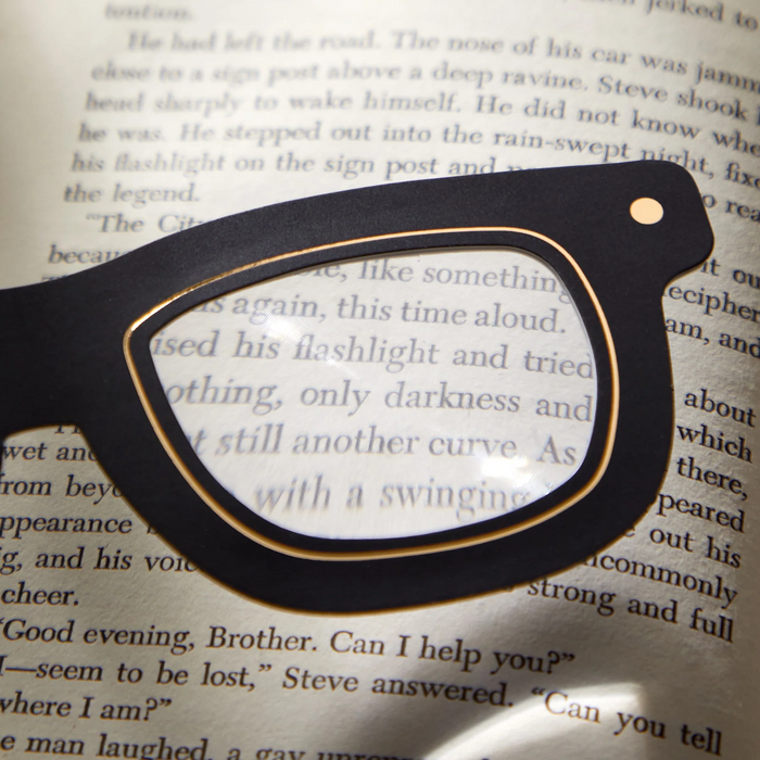 Classic Readers Bookmark with Magnifier